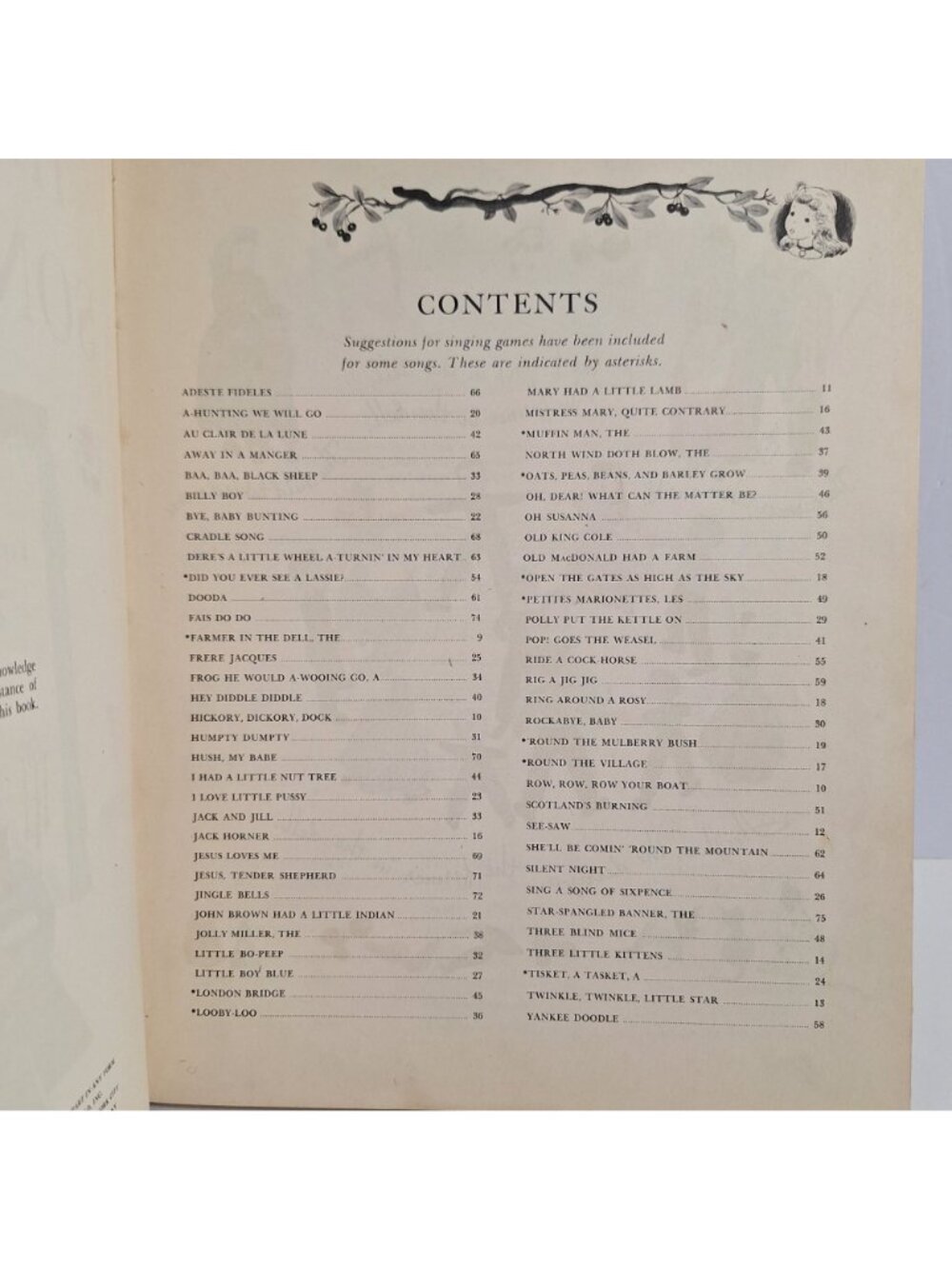 The Golden Song Book 1945 60 Favorite Singing Games Hardcover Illustrated Music - Picture 7 of 16
